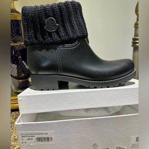 Women’s Monclear booties, new